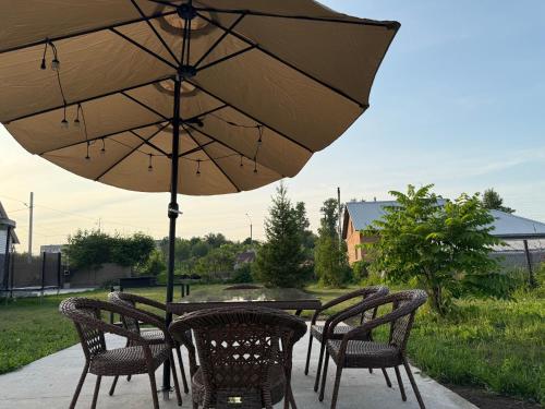 Ein Garten an der Unterkunft Wood house ukg