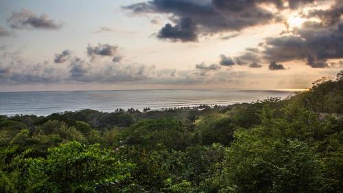 Gallery image of Vista Naranja Ocean View House in Santa Teresa Beach