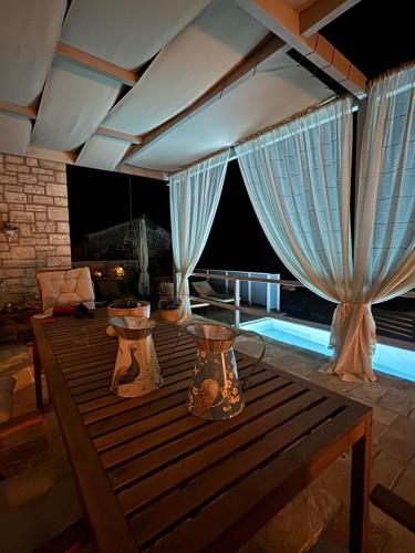 Piscina di Villa Iliana o nelle vicinanze