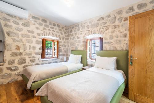 Cama o camas de una habitación en GuestHouse Mrshe Palace