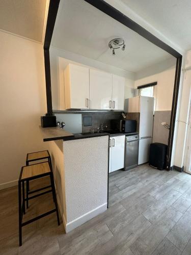 Studio cosy avec balcon - Tramway au pied, proche centre