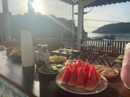 Makanan di atau berdekatan hotel