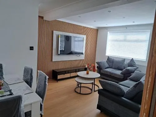Grand Apartments Stretford photo 3