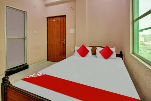 Fotografie z fotogalerie ubytování OYO Flagship 81277 Om Shanti Aavashiya Hotel v destinaci Patna