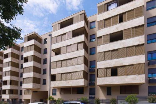 Apartments with parking spaces Split - 24662