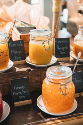 Đồ ăn tại/gần resort