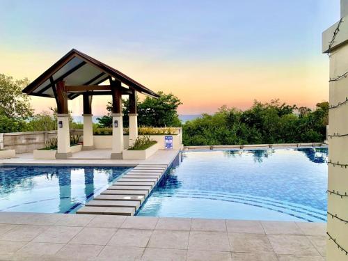 Πισίνα στο ή κοντά στο Panglao-Island Condo Unit Rental