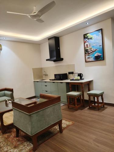 Una cocina o cocineta en 22 Heights