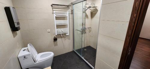 Ένα μπάνιο στο Dreamland Oasis Аpart