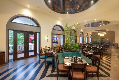 Restaurant o un lloc per menjar a The Lagoona Resort