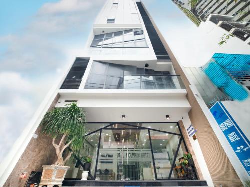 Dolphin Hotel Nha Trang