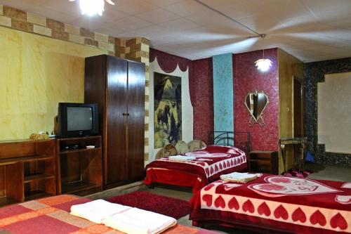Katil atau katil-katil dalam bilik di Rocky Mountain Hotel