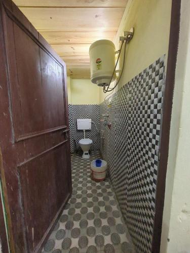 Ένα μπάνιο στο Jai Maa Gange Homestay