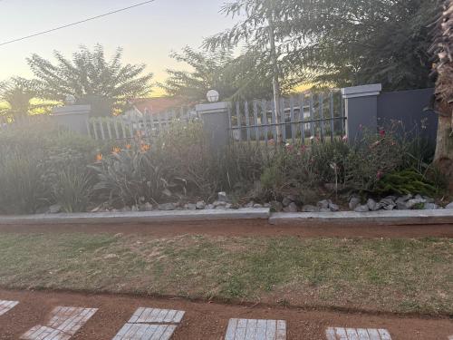 Κήπος έξω από το Imbewu Lifestyle Estate - Serenity Suit
