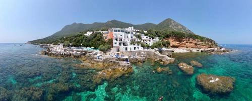 サン・フェリーチェ・チルチェーオにあるHotel Punta Rossaのギャラリーの写真