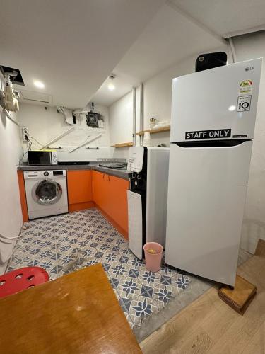 Dapur atau dapur kecil di Insadong R Guesthouse