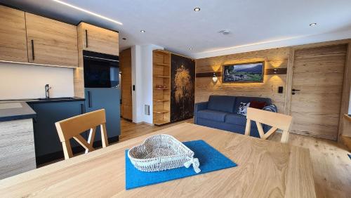 Μια τηλεόραση ή/και κέντρο ψυχαγωγίας στο Haus Alpenglück
