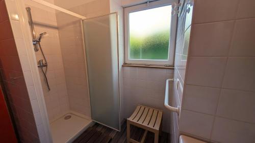 Bilik mandi di Grand Gîte La Buissonnière