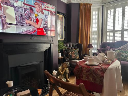 Et tv og/eller underholdning på Hitchcock House