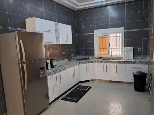 Kuchyň nebo kuchyňský kout v ubytování Jolie villa familiale avec piscine privée
