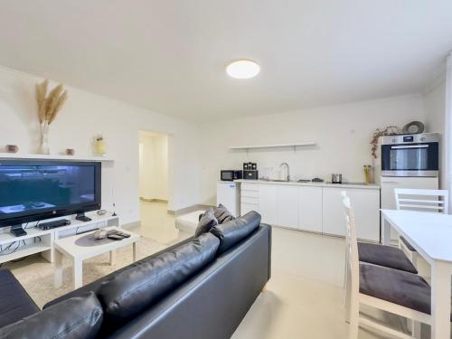 Quiet apartment by the center