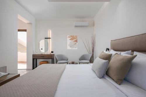 Letto o letti in una camera di Alia Palace Hotel - Adults Only 16+
