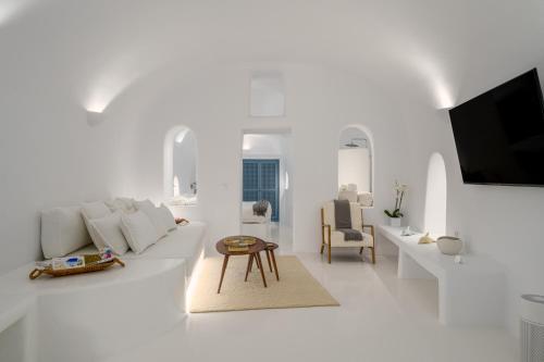 Aristos Life Luxury Cave Villas