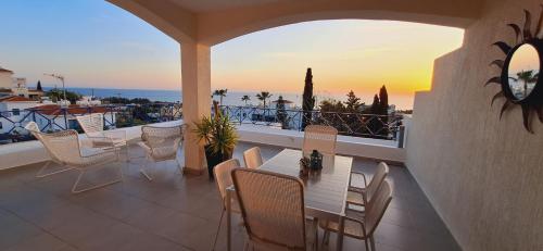 Μπαλκόνι ή βεράντα στο Sunset Sea View Apartment in Kissonerga