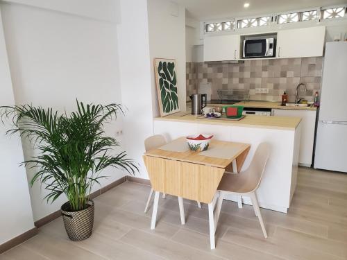 Geminis apartment, sunny, comfortable twin beds, fast Wi-Fi
