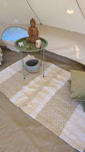 Nuit insolite tente l'âme agit proche Mont Saint Michel