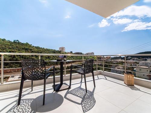 Un balcón o terraza en Ion Rooms