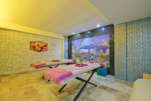 Spa o instalaciones de bienestar en Ocean Blue High Class Hotel & SPA