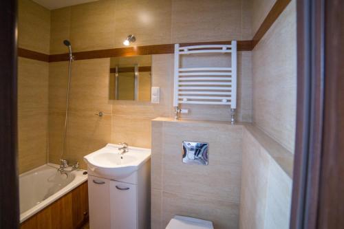 Salle de bains dans l'établissement OperaHostel
