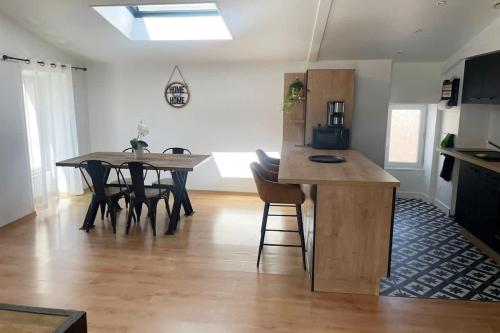 The Shelter of the Waves