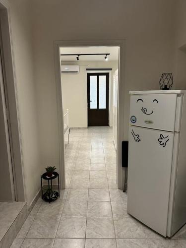 Davelis Houseにあるキッチンまたは簡易キッチン