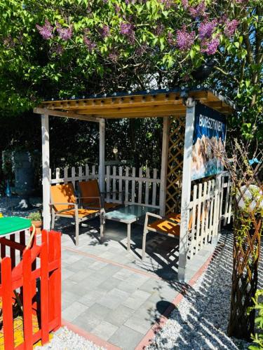 Κήπος έξω από το Bursztynek