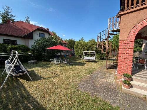 Taman di luar Demona apartman Balatonboglár