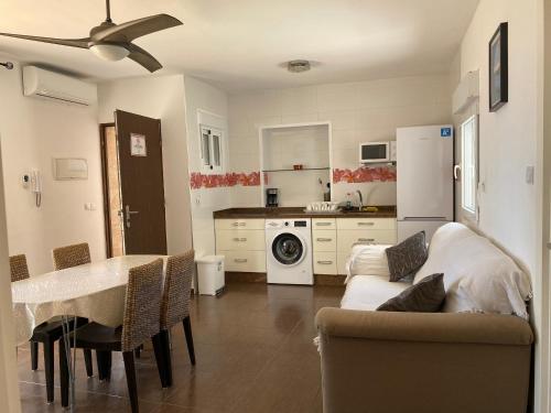 Tu Refugio en la Costa del Sol, Playa y Centro a un Paso
