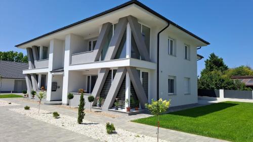 Szoboszlói Szieszta Apartman