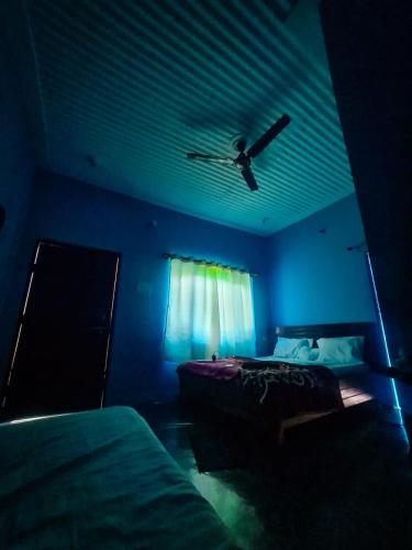 Ein Bett oder Betten in einem Zimmer der Unterkunft The Rawscape hostel