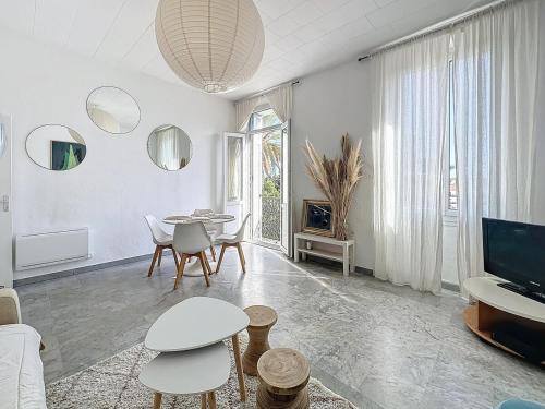 Photo de la galerie de l'établissement 60 m2 private parking, 600 m Palace & beaches, à Cannes