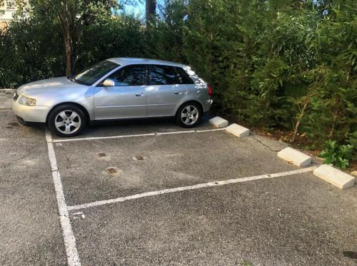 Photo de la galerie de l'établissement 60 m2 private parking, 600 m Palace & beaches, à Cannes