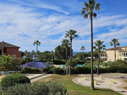 Confortable T2 avec piscine, parking et Wi-Fi, proche plages - 4 pers - FR-1-768-97