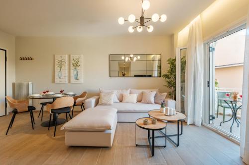 Chic Corfu Town Apt by Marietta