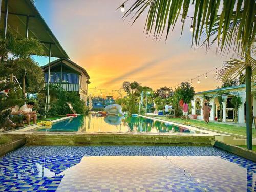 Kolam renang di atau dekat dengan Riverside The Villa Phan Thiết