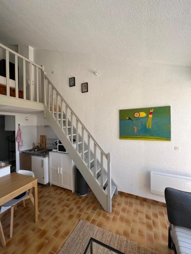 studio à 400m de la plage de la Corniche