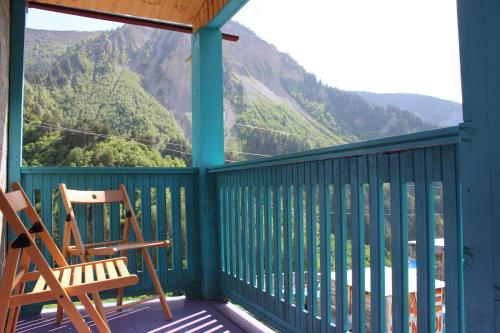 Nespecifikovaný výhled na hory nebo výhled na hory při pohledu z hotelu