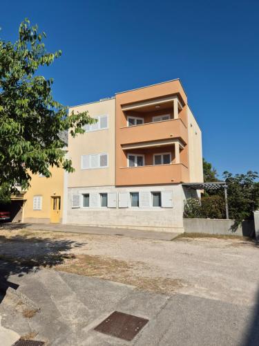 Apartment Bracera