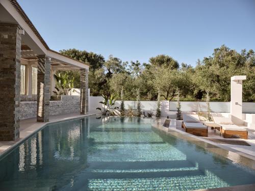 Hồ bơi trong/gần ARETIA Luxury Villa