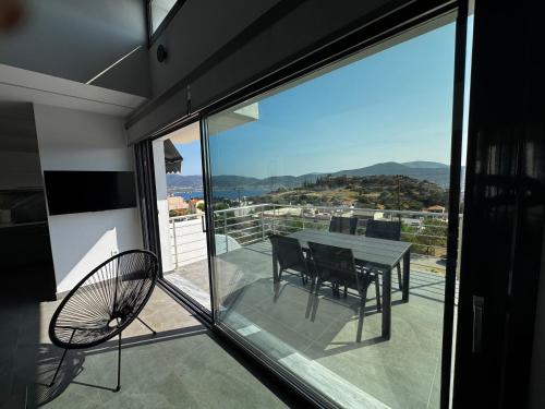 The Artist House - Best Sea View in Porto Rafti